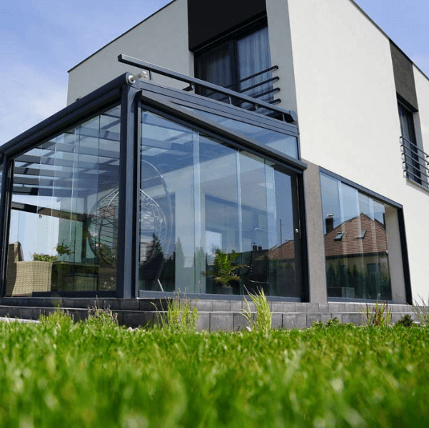 JM Alu-Stal | Nowoczesne zadaszenia tarasowe, zabudowy tarasów, zadaszenia nad wejściem, ogrody letnie, system szkła przesuwnego, lamele żaluzjowe system ruchomy, ażurowe ścianki, wiatrołapy, ogrodzenia palisadowe, ogrodzenia grzebieniowe – Poznań, Swarzędz, Luboń, Komorniki, Plewiska, Suchy Las, Czerwonak, Kostrzyn, Mosina, Rokietnica, Kórnik, Dopiewo, Puszczykowo, Tarnowo Podgórne, Stęszew, Buk