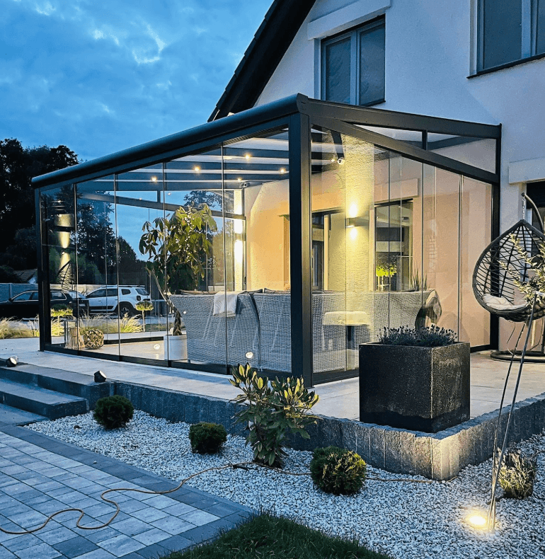 JM Alu-Stal | Nowoczesne zadaszenia tarasowe, zabudowy tarasów, zadaszenia nad wejściem, ogrody letnie, system szkła przesuwnego, lamele żaluzjowe system ruchomy, ażurowe ścianki, wiatrołapy, ogrodzenia palisadowe, ogrodzenia grzebieniowe – Poznań, Swarzędz, Luboń, Komorniki, Plewiska, Suchy Las, Czerwonak, Kostrzyn, Mosina, Rokietnica, Kórnik, Dopiewo, Puszczykowo, Tarnowo Podgórne, Stęszew, Buk